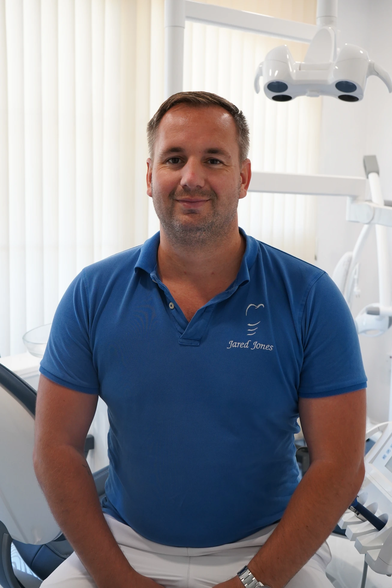 Jared Jones, reception at Dental Clinic Dr. Wehmeyer